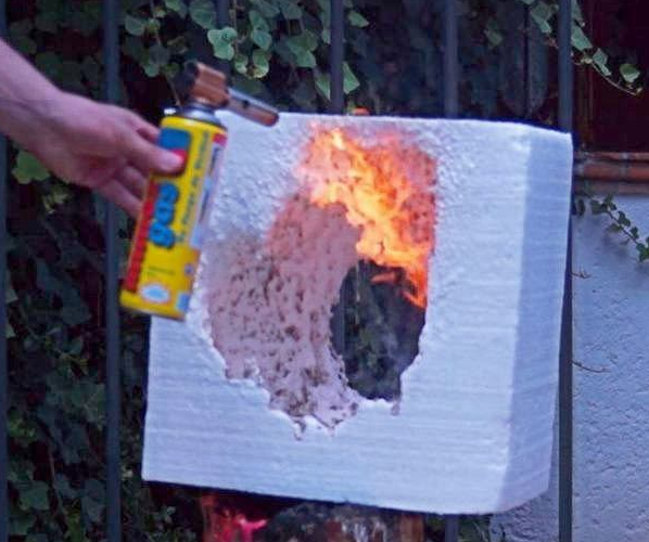 aerożel jest lepszym izolatorem niż styropian